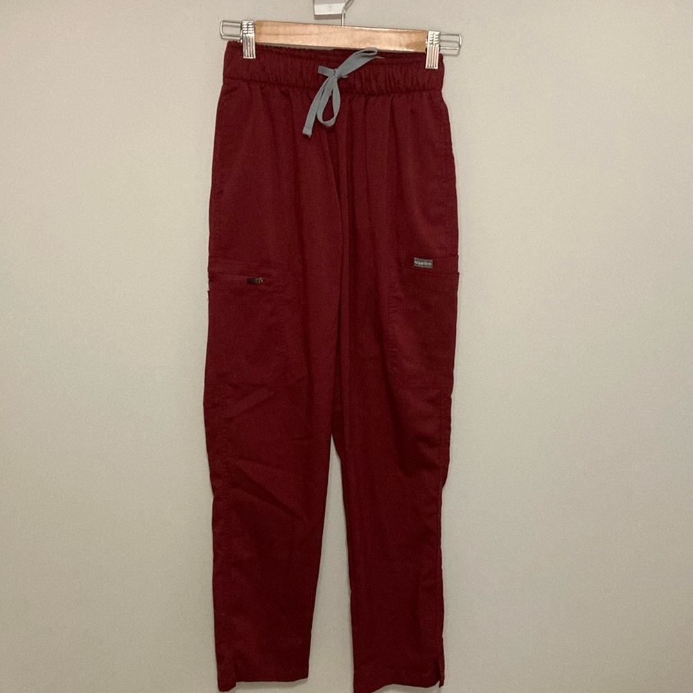 NiaaHinn maroon burgandy scrubs, women’s size small, medical pants nurse